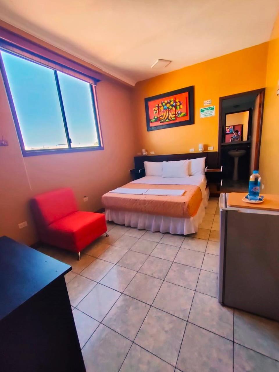Hotel Los Algarrobos Puerto Baquerizo Moreno Extérieur photo