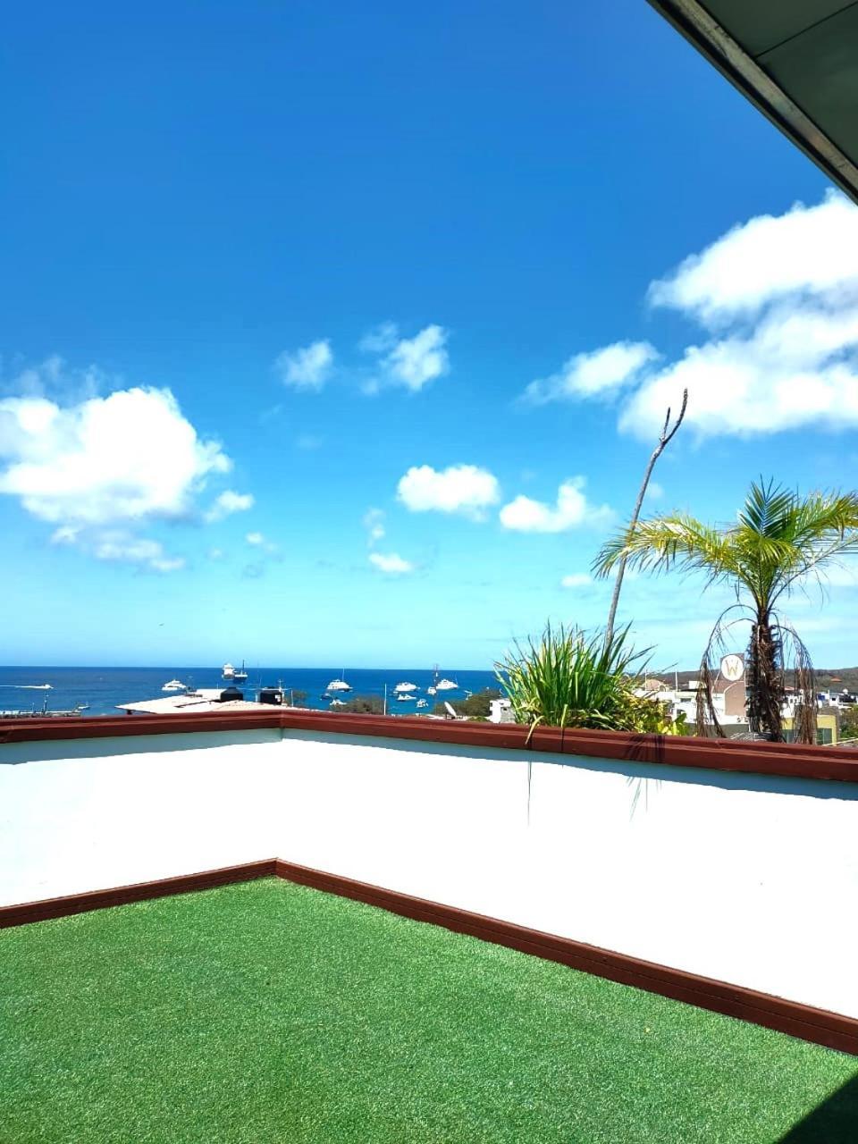 Hotel Los Algarrobos Puerto Baquerizo Moreno Extérieur photo