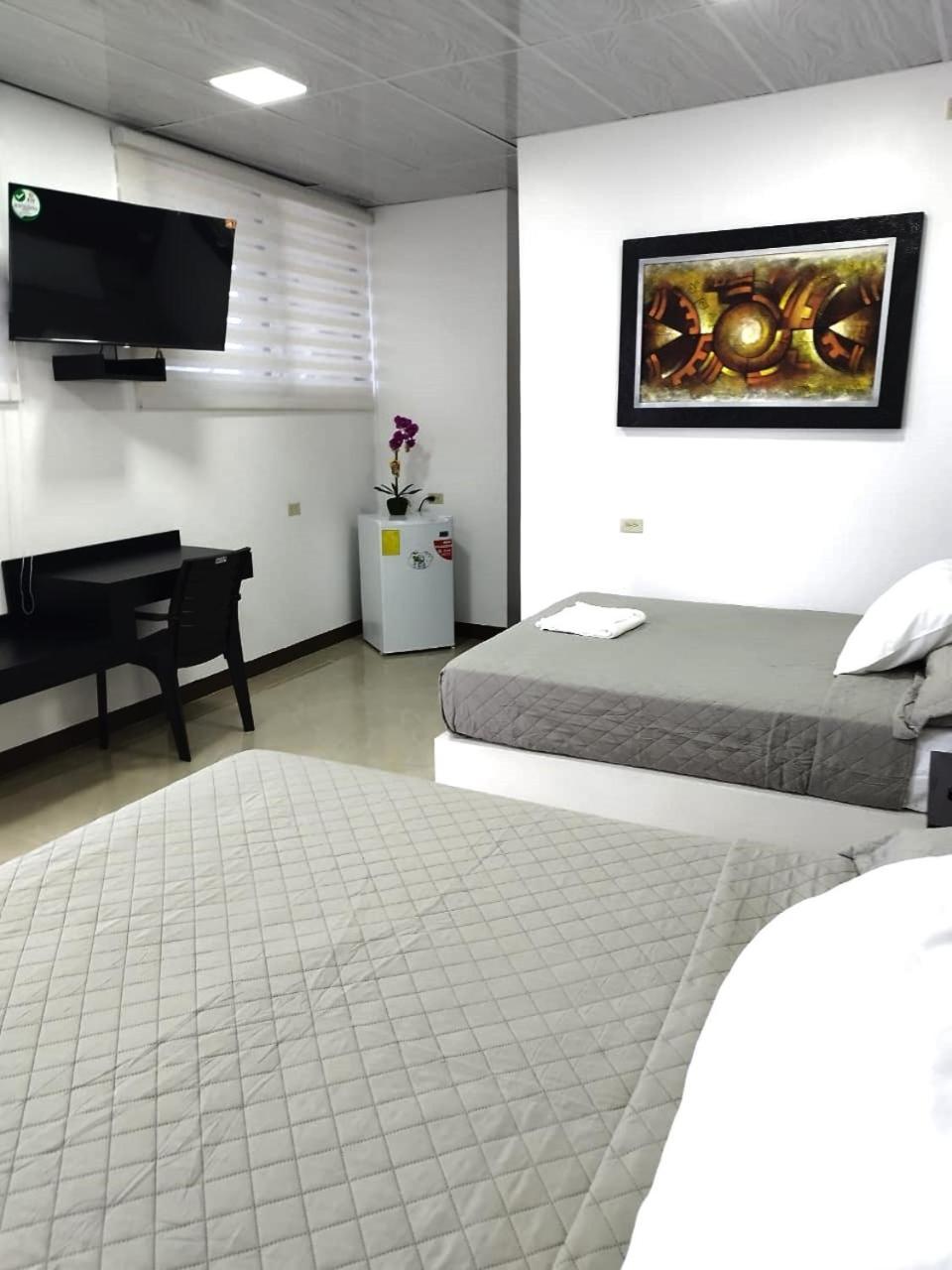 Hotel Los Algarrobos Puerto Baquerizo Moreno Extérieur photo