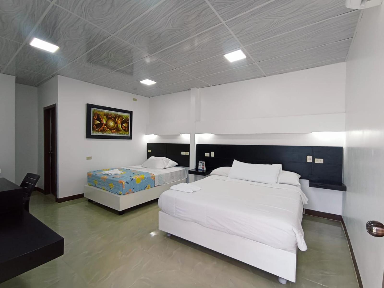Hotel Los Algarrobos Puerto Baquerizo Moreno Extérieur photo