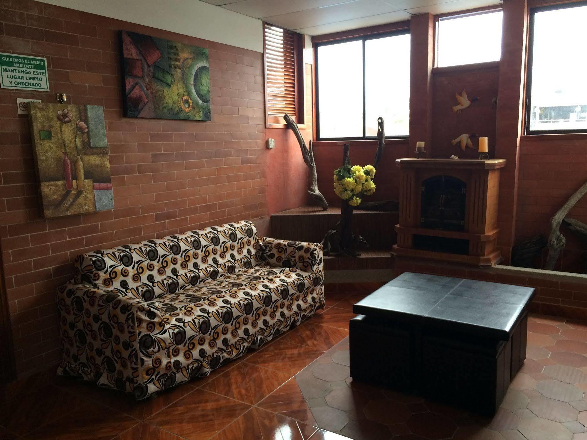 Hotel Los Algarrobos Puerto Baquerizo Moreno Extérieur photo