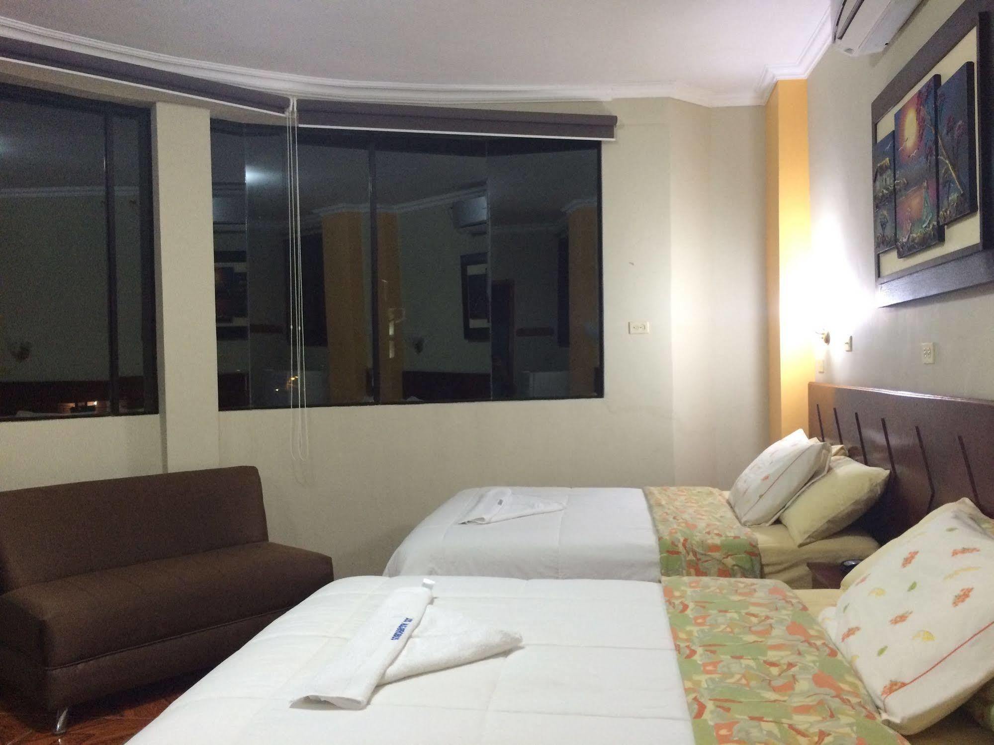 Hotel Los Algarrobos Puerto Baquerizo Moreno Extérieur photo